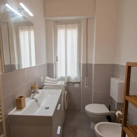 Apartman Ampio E Comodo Appartamento Nel Centro Citta Varazze